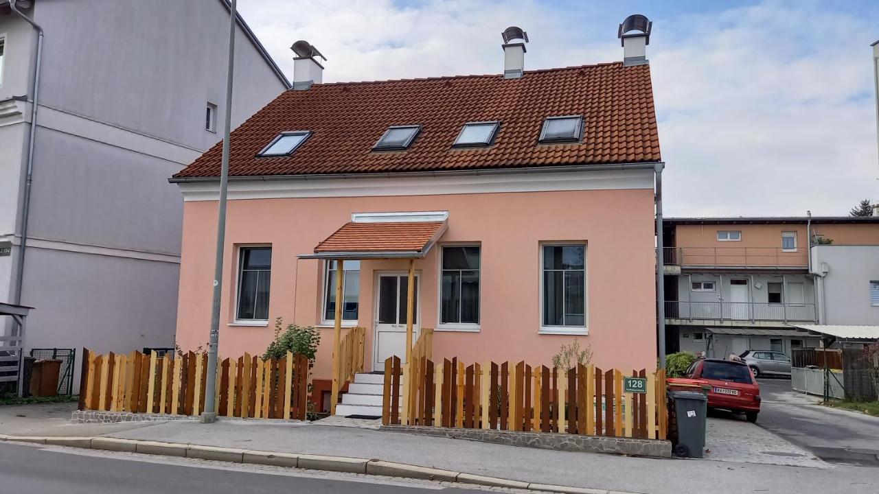 Ferienwohnung Christa Graz Bagian luar foto